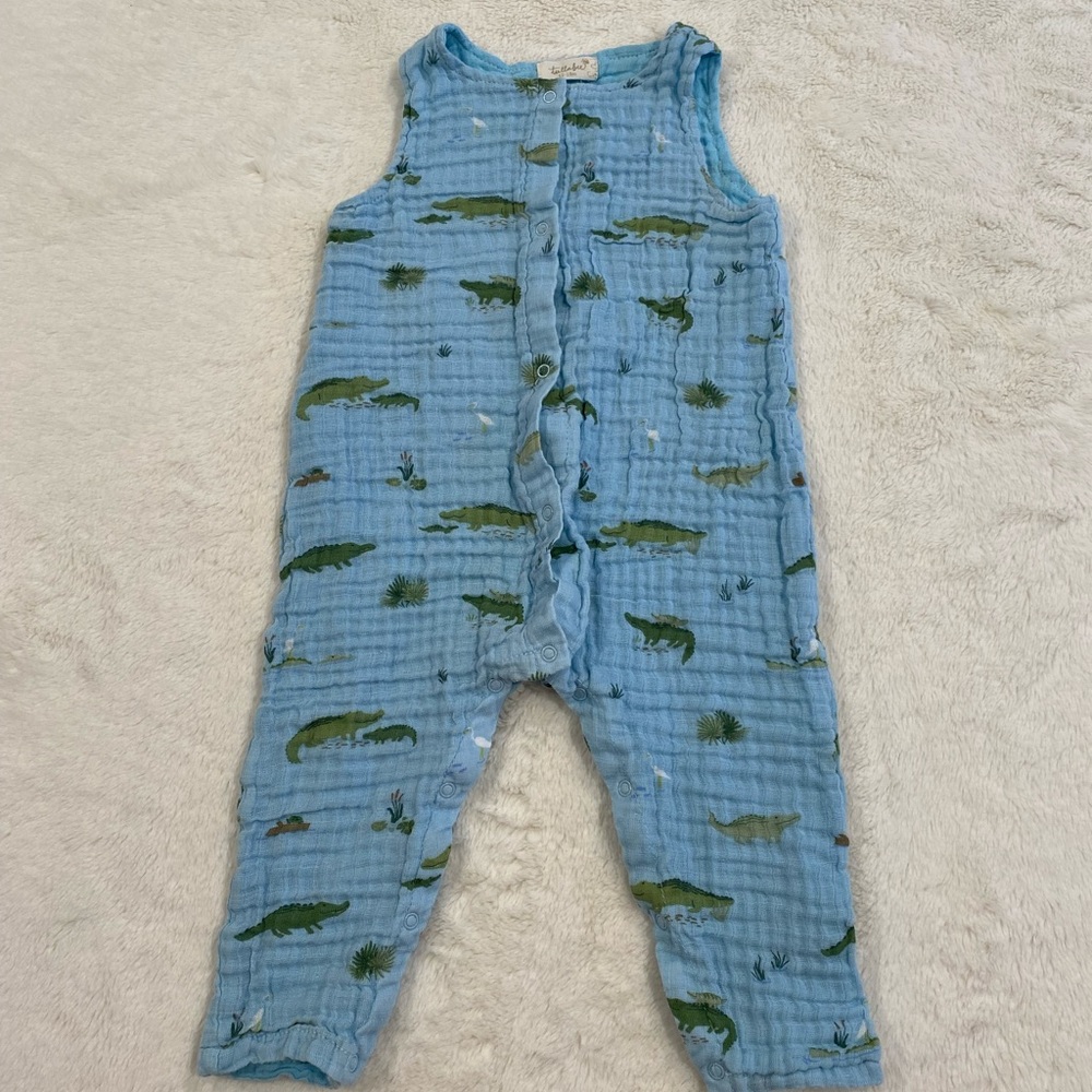 Tullabee by Altar’d state muslin romper